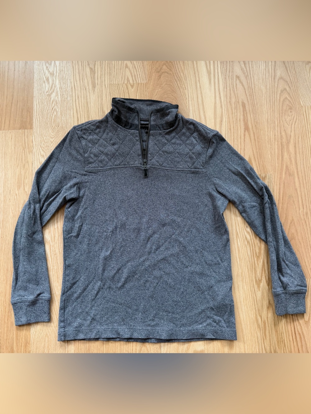 Banana Republic - men’s Large quilted stretch Q-zip, great condition